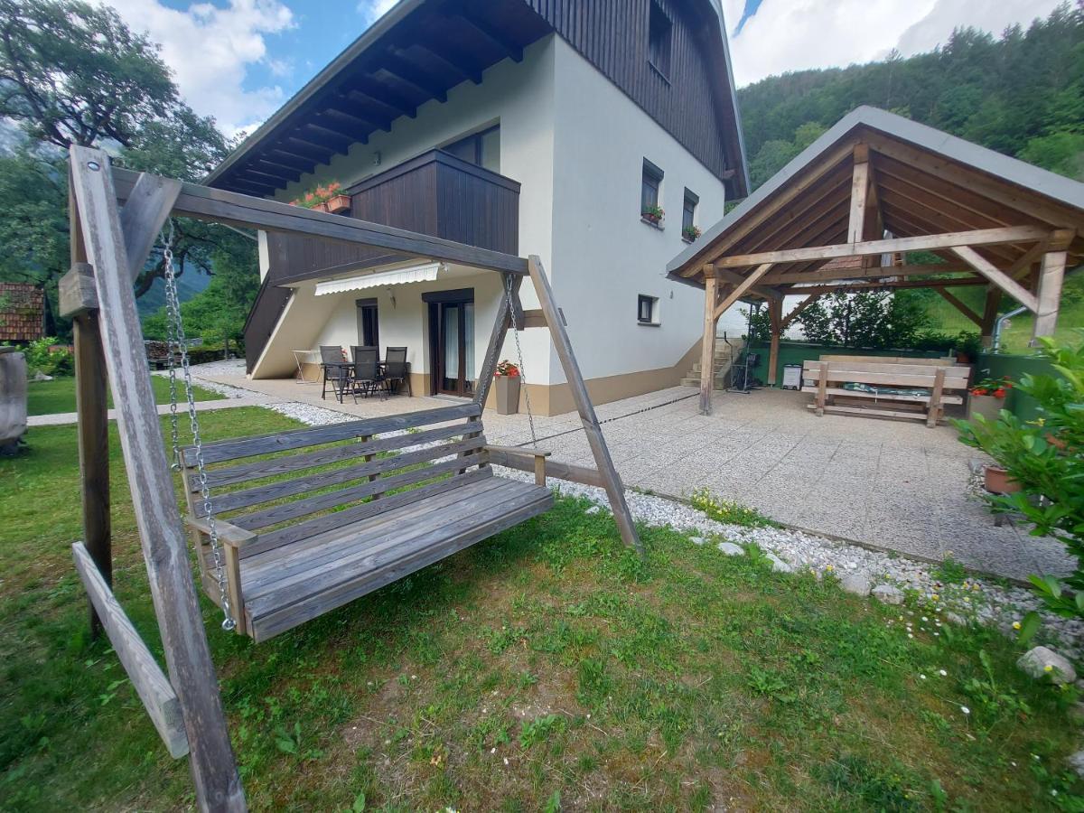 Apartmaji Katrc โซชา ภายนอก รูปภาพ
