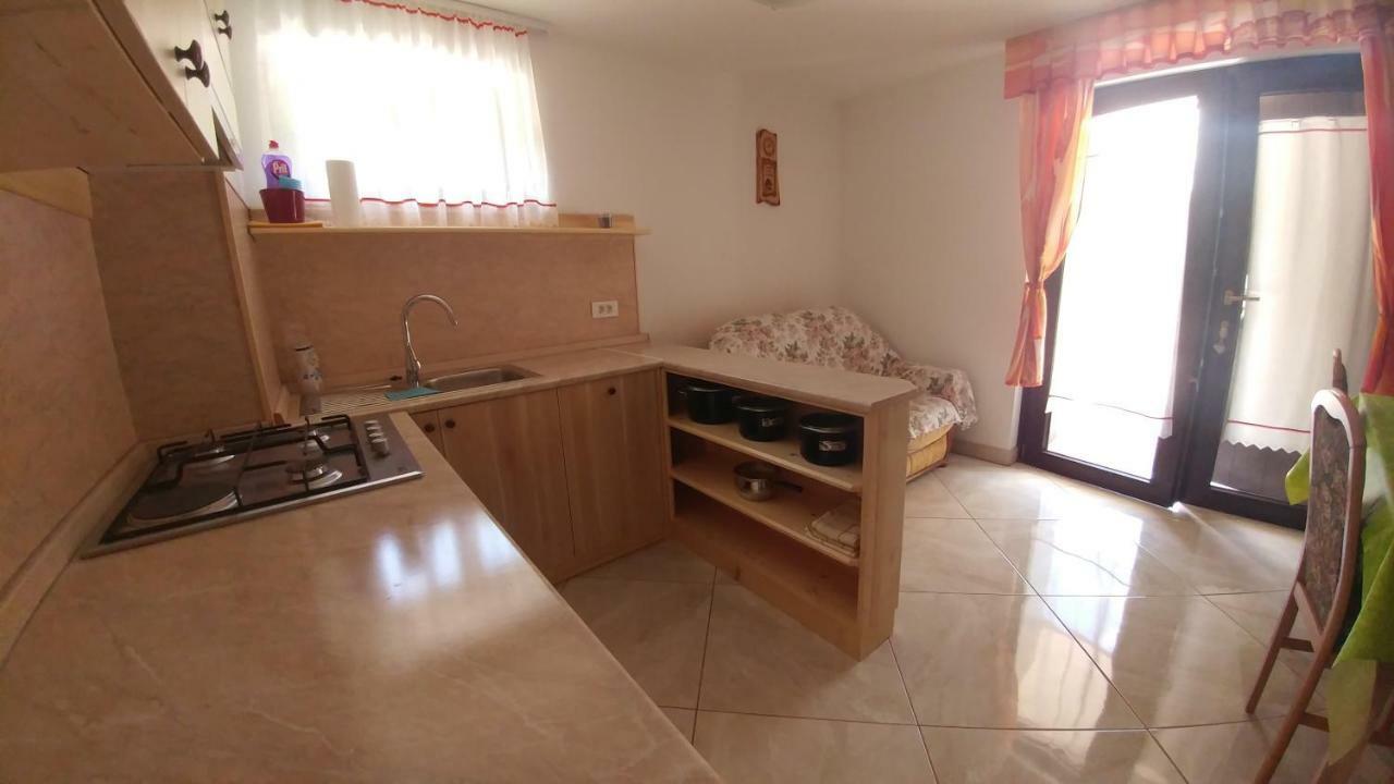 Apartmaji Katrc โซชา ภายนอก รูปภาพ